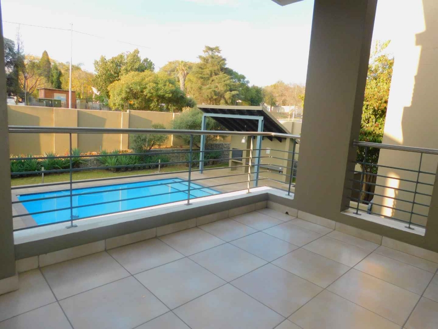 To Let 2 Bedroom Property for Rent in Bryanston Gauteng