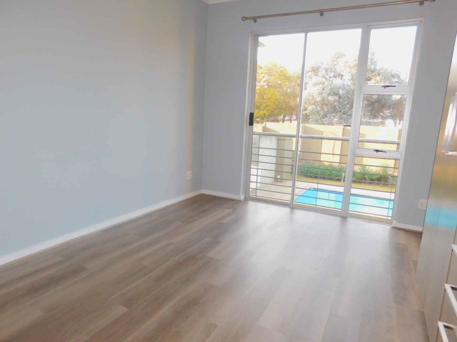 To Let 2 Bedroom Property for Rent in Bryanston Gauteng