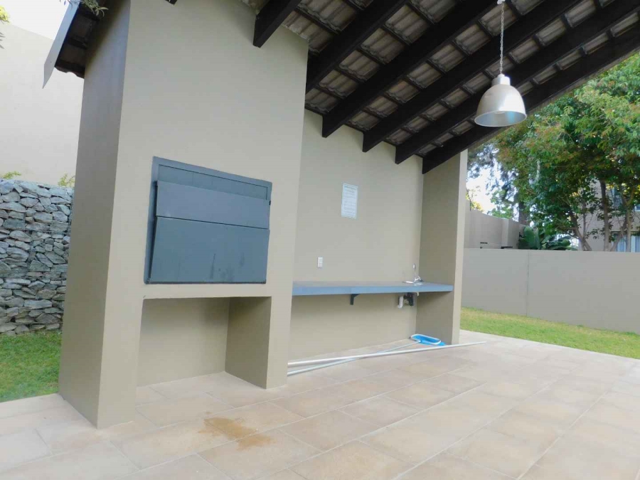 To Let 2 Bedroom Property for Rent in Bryanston Gauteng