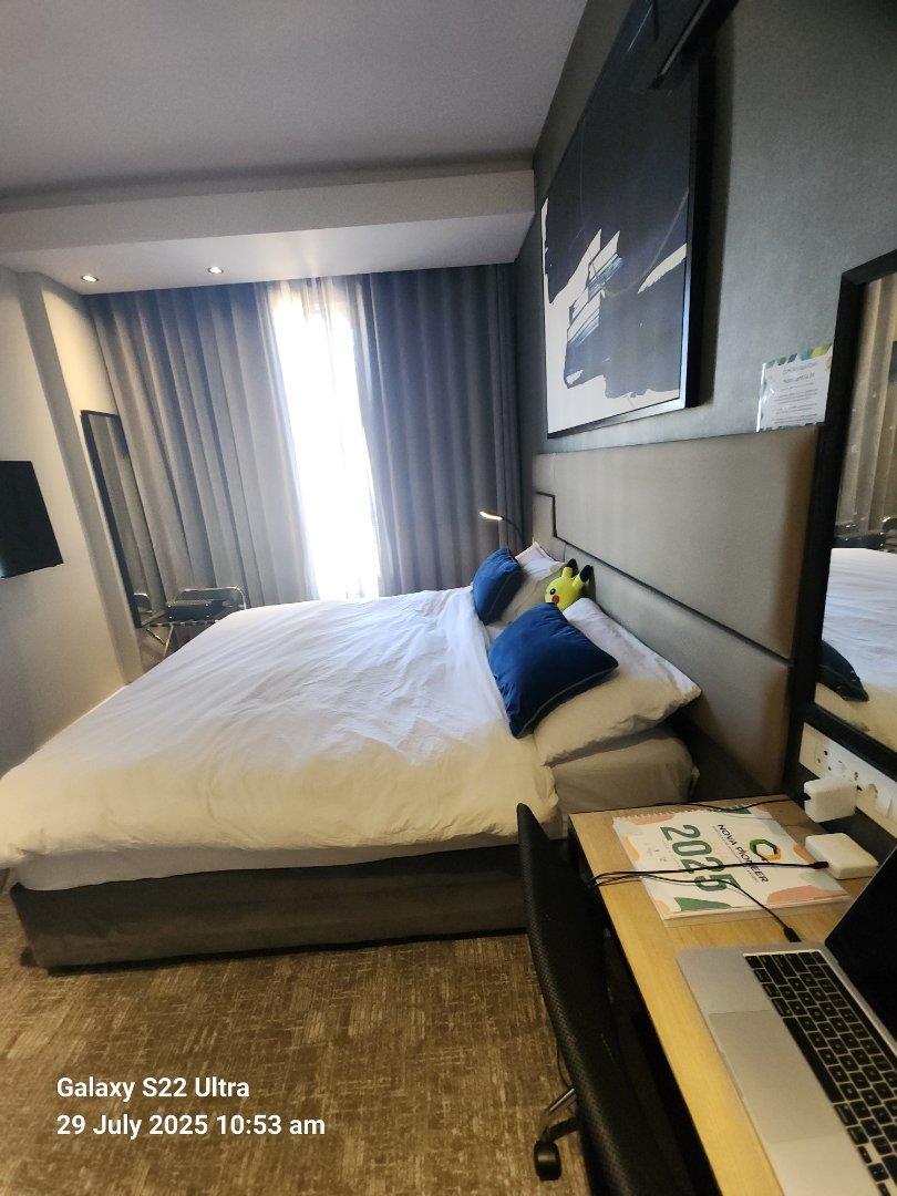 To Let 1 Bedroom Property for Rent in Sandton Central Gauteng