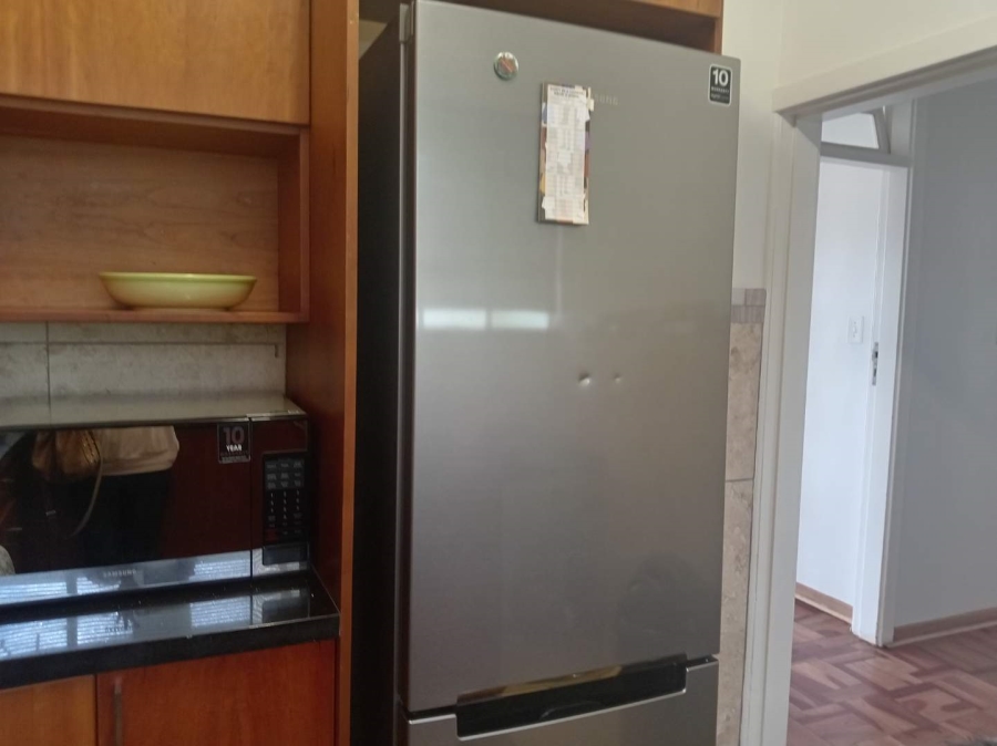 To Let 1 Bedroom Property for Rent in Illovo Gauteng