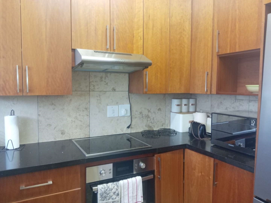 To Let 1 Bedroom Property for Rent in Illovo Gauteng