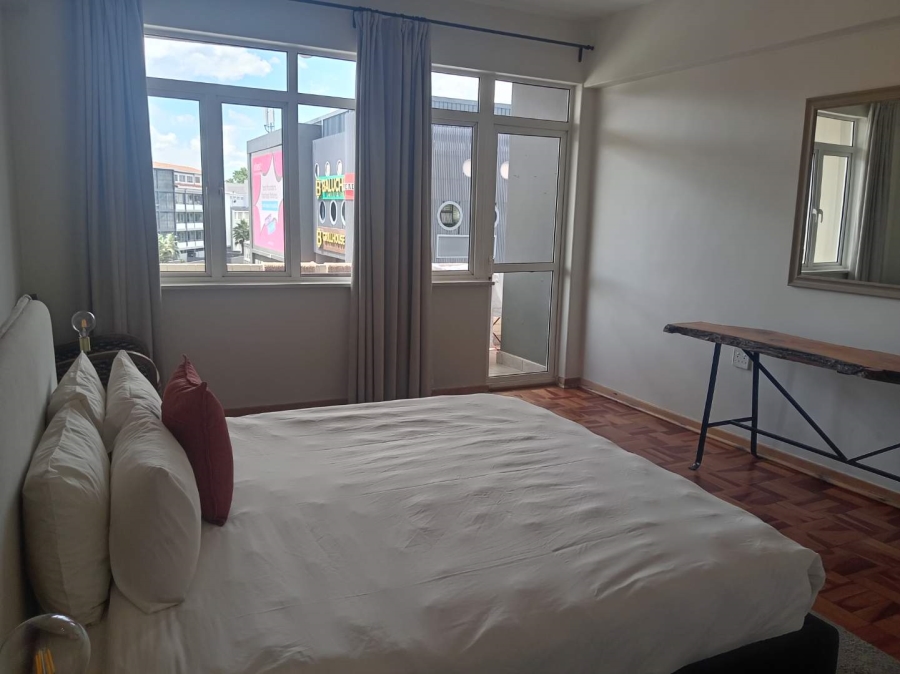 To Let 1 Bedroom Property for Rent in Illovo Gauteng