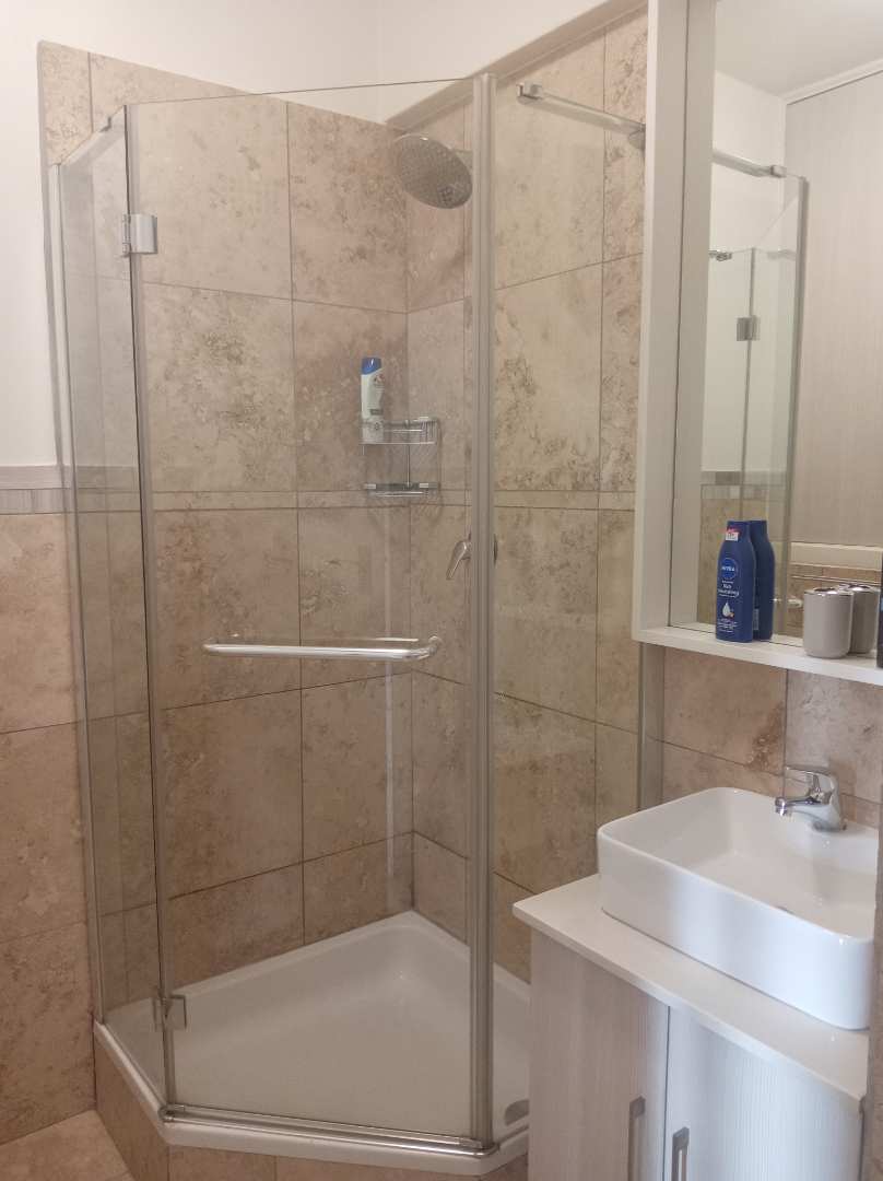 To Let 1 Bedroom Property for Rent in Illovo Gauteng