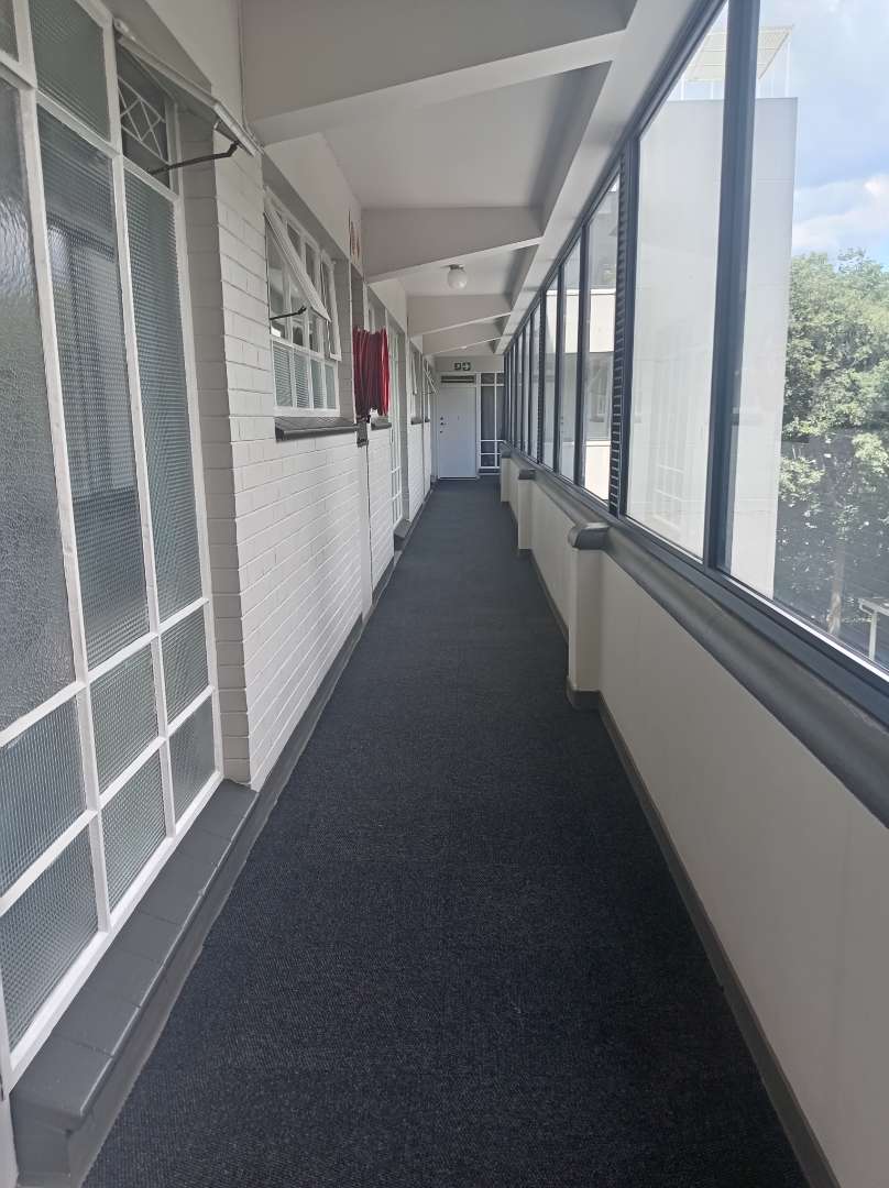 To Let 1 Bedroom Property for Rent in Illovo Gauteng