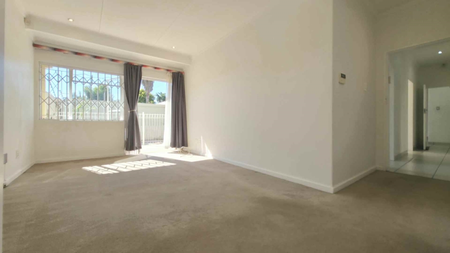 To Let 3 Bedroom Property for Rent in Sandown Gauteng