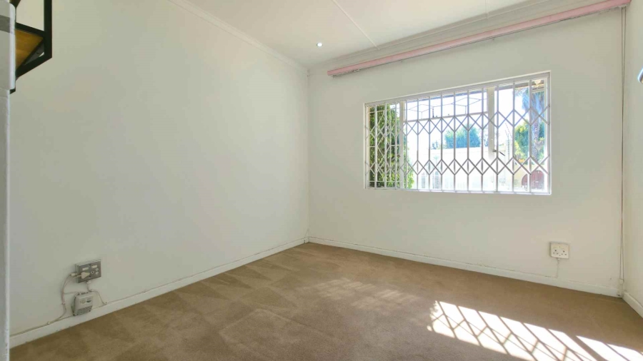 To Let 3 Bedroom Property for Rent in Sandown Gauteng