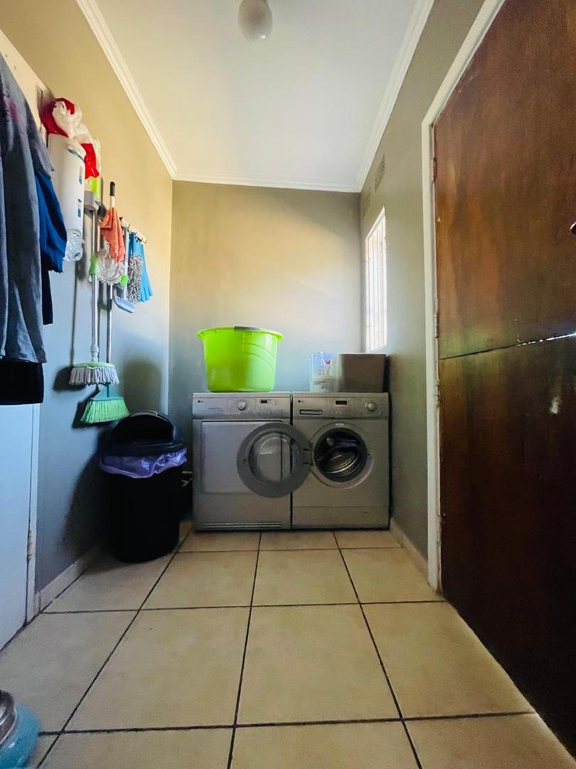 To Let 3 Bedroom Property for Rent in Birchleigh Gauteng