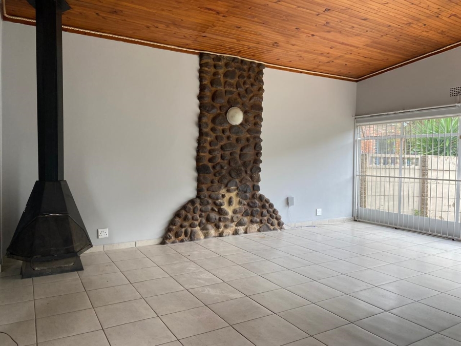 3 Bedroom Property for Sale in Birchleigh Gauteng