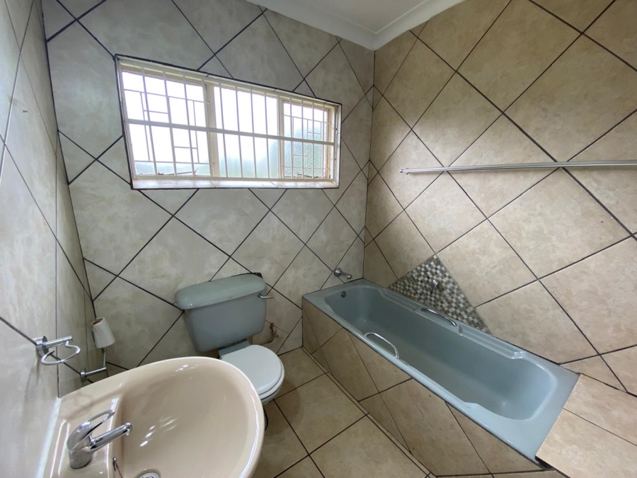 3 Bedroom Property for Sale in Birchleigh Gauteng