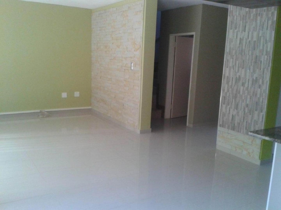 4 Bedroom Property for Sale in Birchleigh North Gauteng