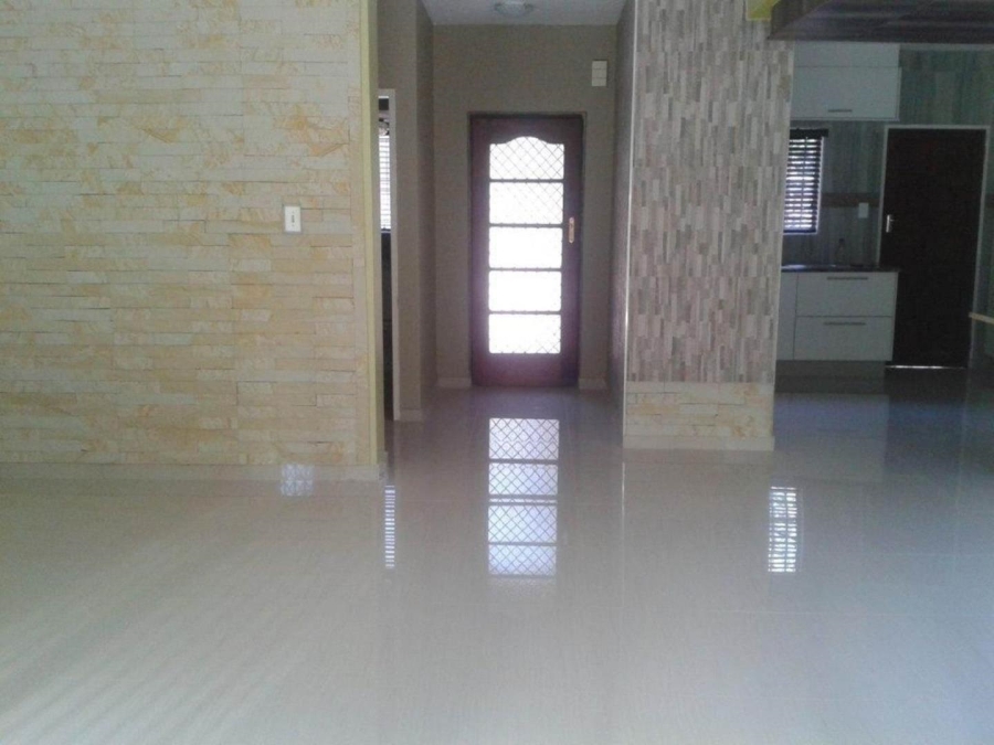 4 Bedroom Property for Sale in Birchleigh North Gauteng