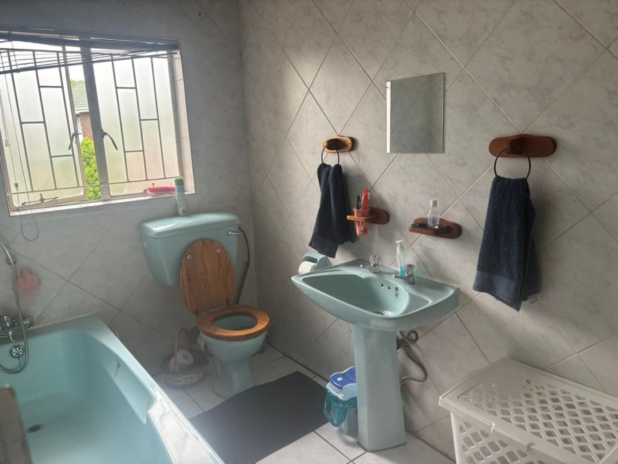 4 Bedroom Property for Sale in Birchleigh North Gauteng