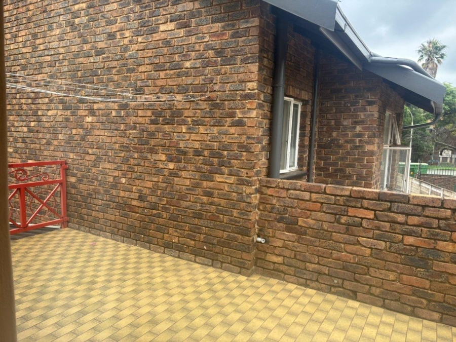 4 Bedroom Property for Sale in Birchleigh North Gauteng