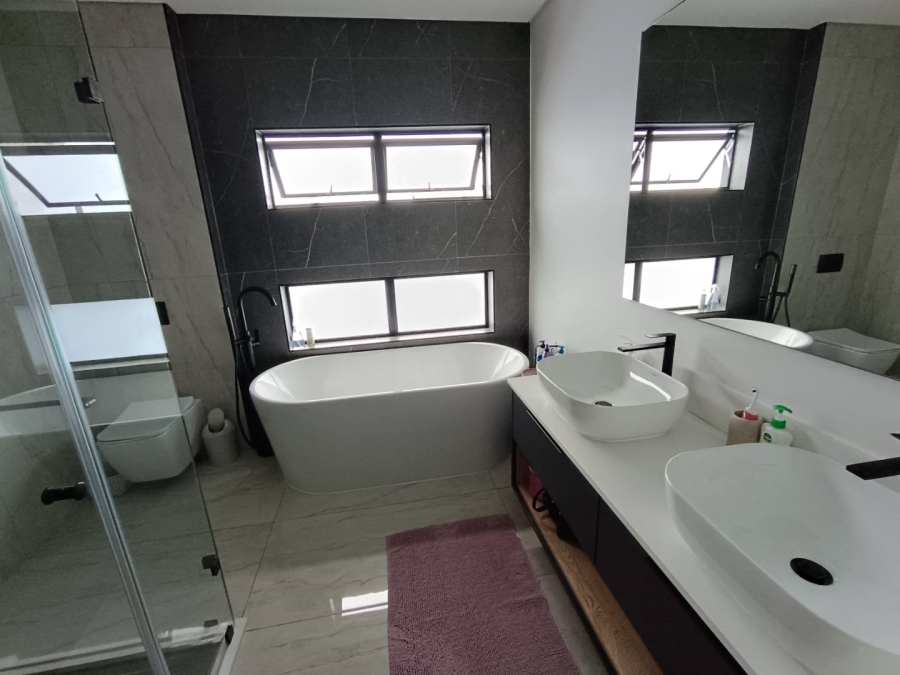 4 Bedroom Property for Sale in Fountainbrook Estate Gauteng