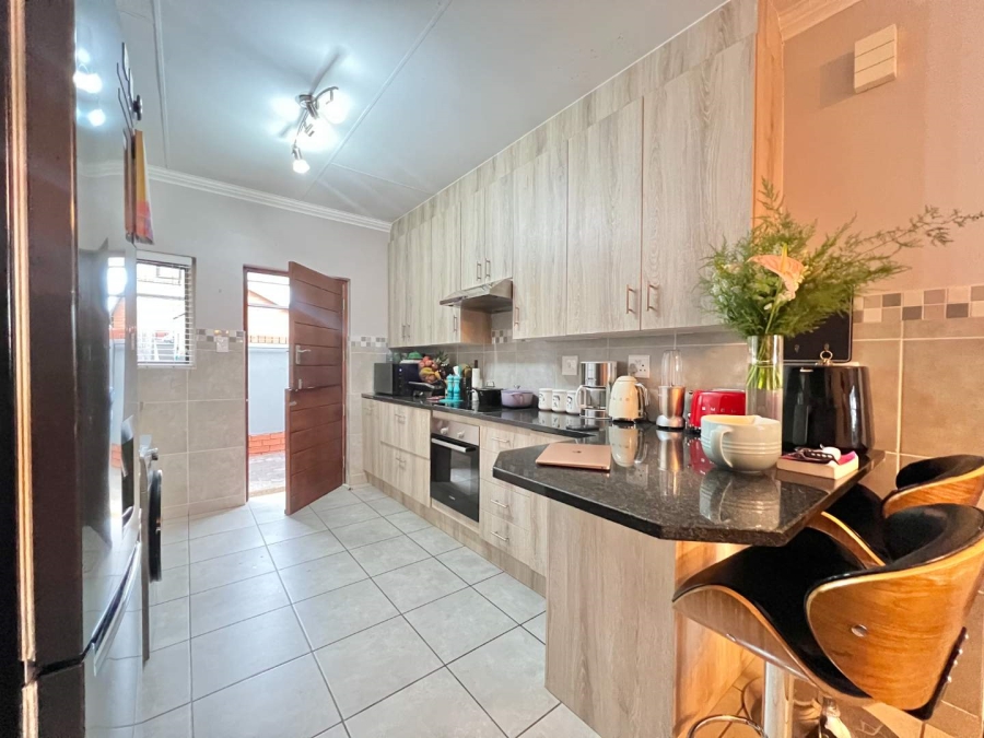 3 Bedroom Property for Sale in Zambezi Manor Lifestyle Estate Gauteng