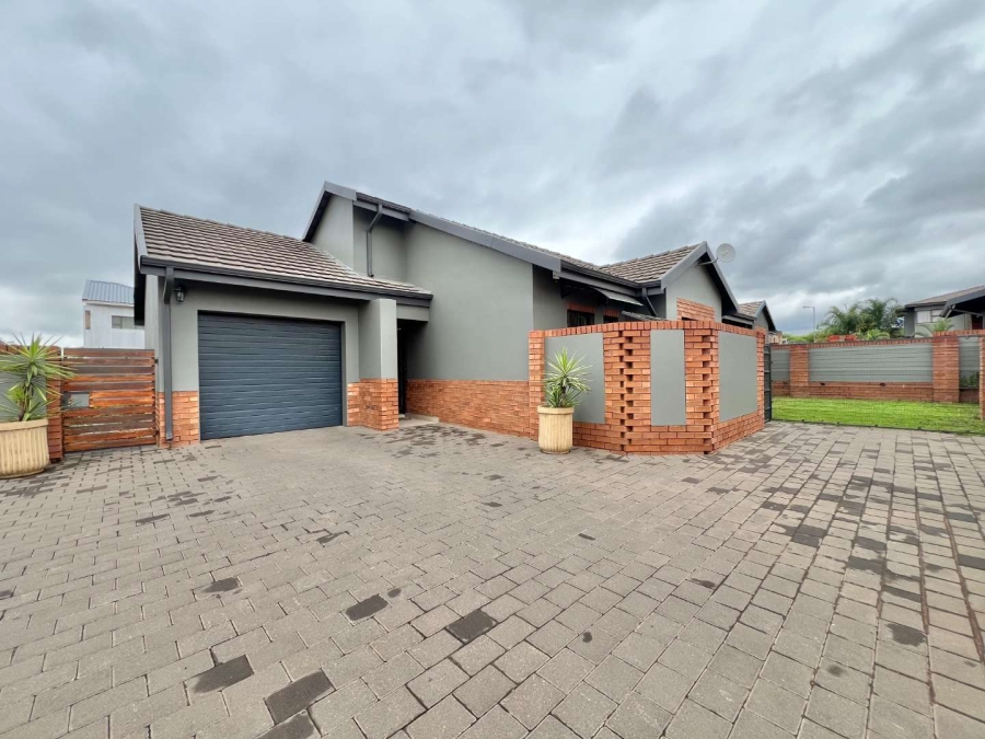 3 Bedroom Property for Sale in Zambezi Manor Lifestyle Estate Gauteng