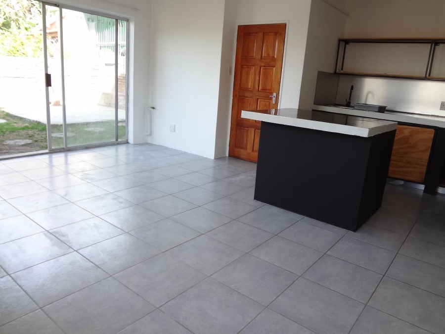 2 Bedroom Property for Sale in Hurlingham Manor Gauteng