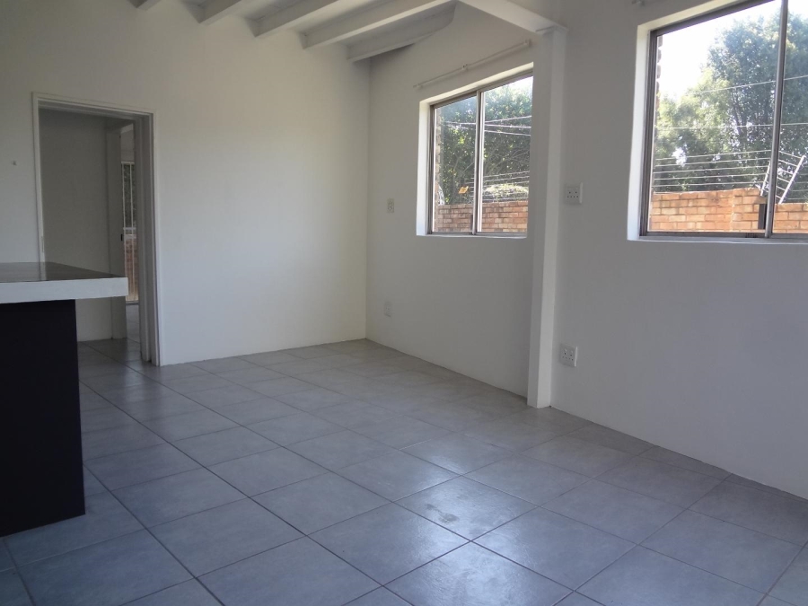 2 Bedroom Property for Sale in Hurlingham Manor Gauteng