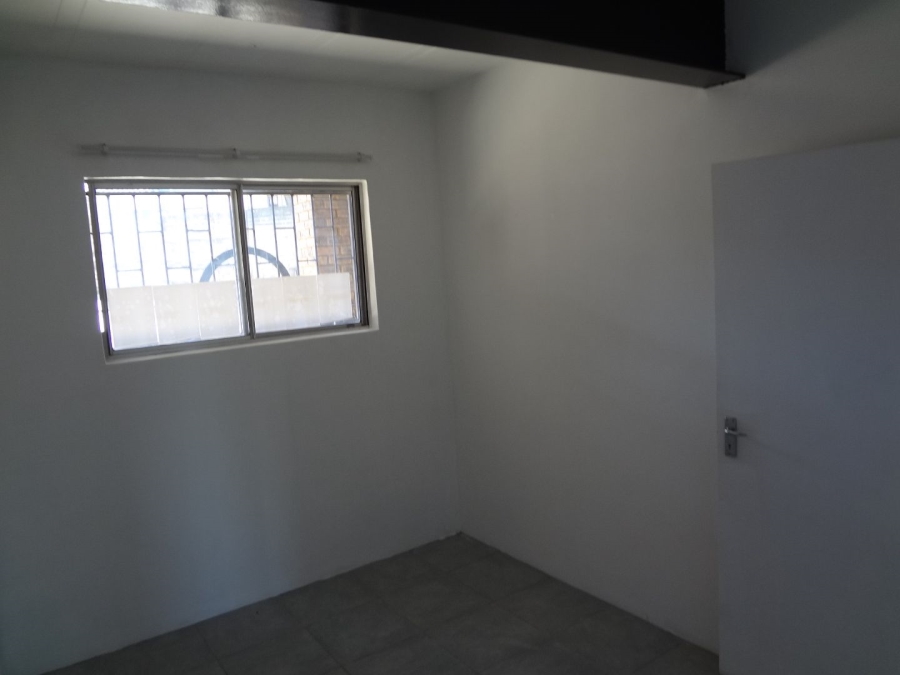 2 Bedroom Property for Sale in Hurlingham Manor Gauteng