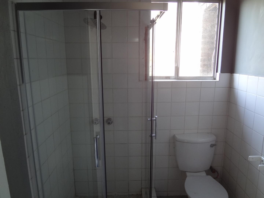 2 Bedroom Property for Sale in Hurlingham Manor Gauteng