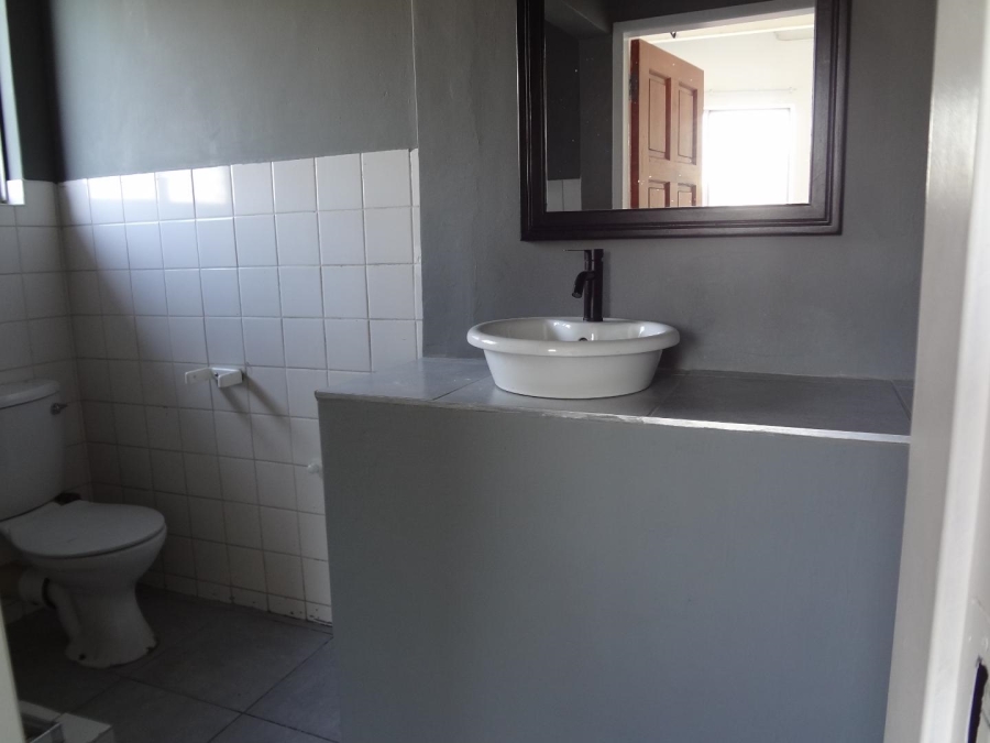 2 Bedroom Property for Sale in Hurlingham Manor Gauteng