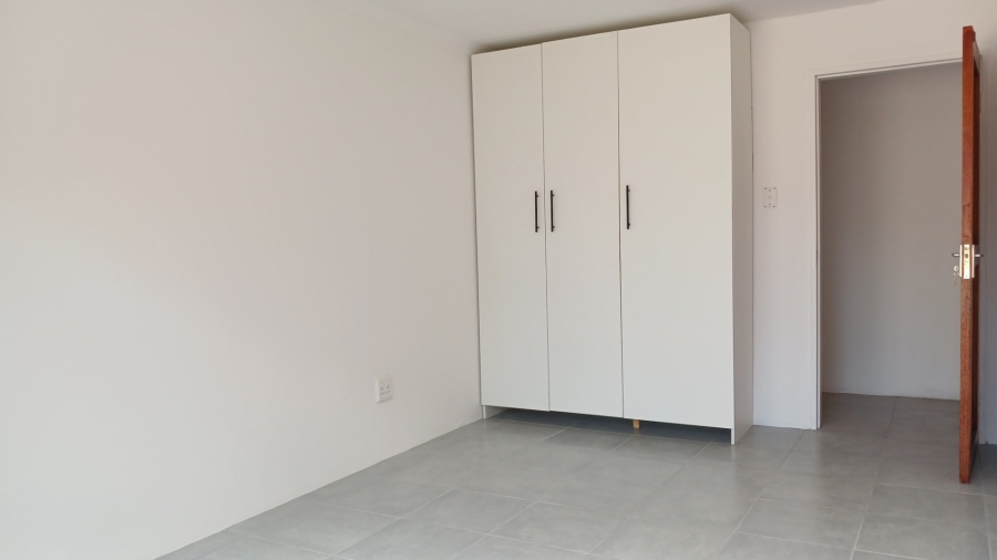 To Let 2 Bedroom Property for Rent in Hurlingham Manor Gauteng