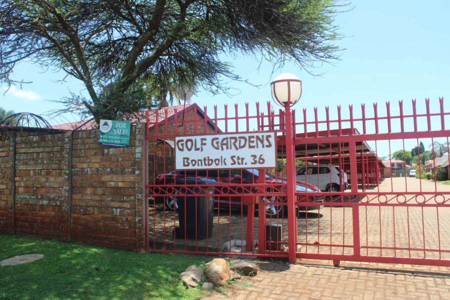 To Let 2 Bedroom Property for Rent in Hesteapark Gauteng