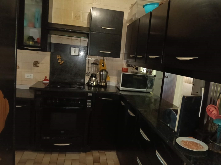 4 Bedroom Property for Sale in Crystal Park Gauteng