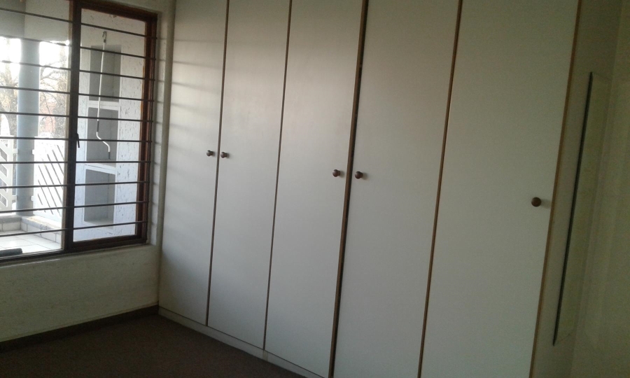To Let 2 Bedroom Property for Rent in Craighall Park Gauteng