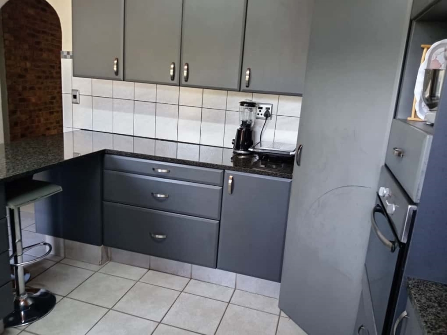 To Let 3 Bedroom Property for Rent in Allens Nek Gauteng
