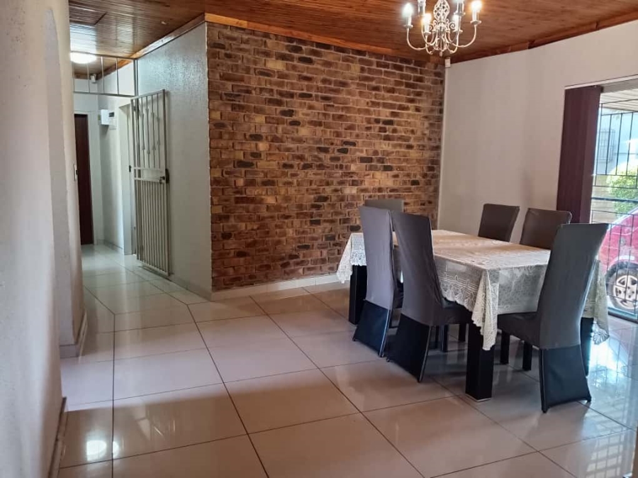 To Let 3 Bedroom Property for Rent in Allens Nek Gauteng