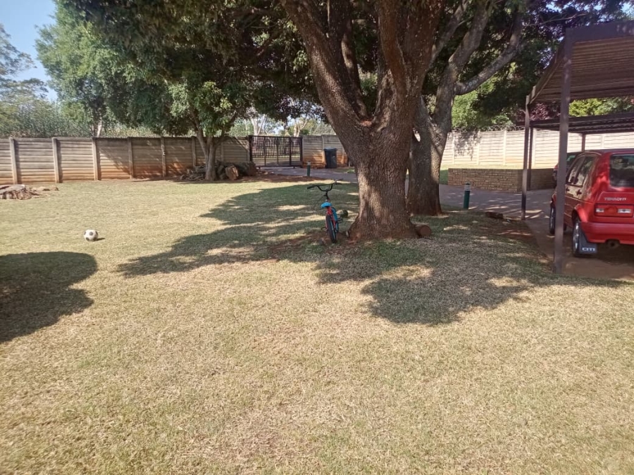 To Let 3 Bedroom Property for Rent in Allens Nek Gauteng