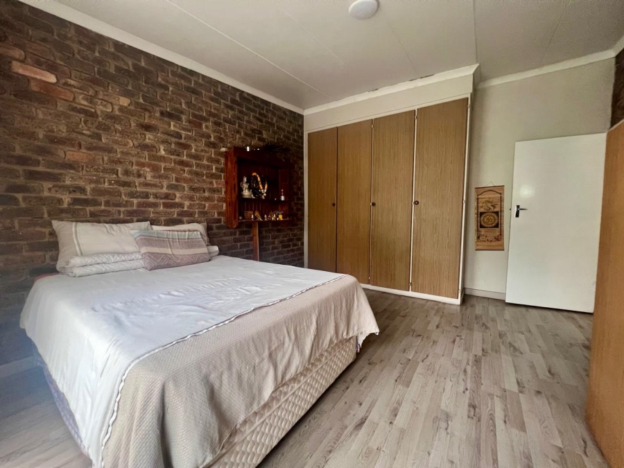 4 Bedroom Property for Sale in Terenure Gauteng