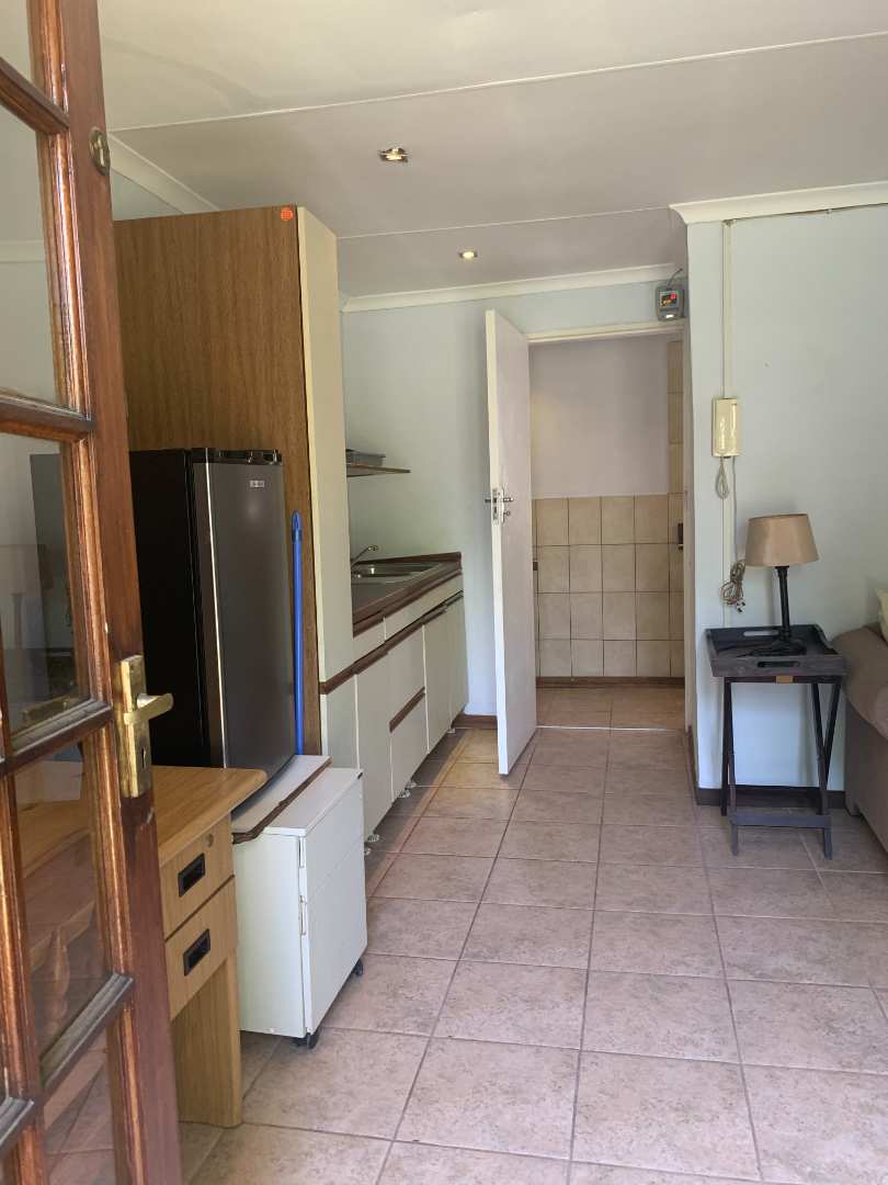 To Let 1 Bedroom Property for Rent in Craighall Park Gauteng