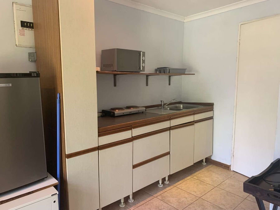 To Let 1 Bedroom Property for Rent in Craighall Park Gauteng