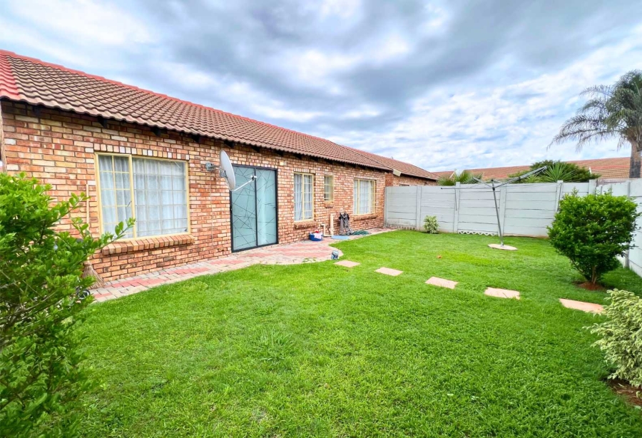 3 Bedroom Property for Sale in Annlin Gauteng