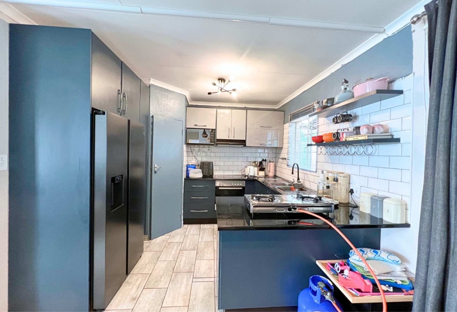 3 Bedroom Property for Sale in Annlin Gauteng