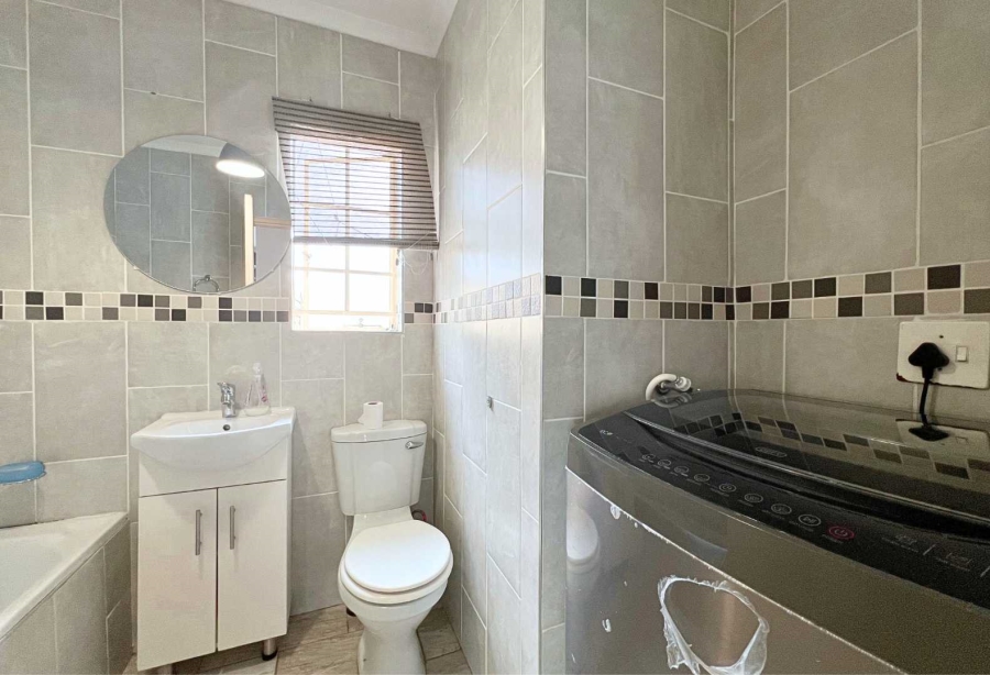 3 Bedroom Property for Sale in Annlin Gauteng