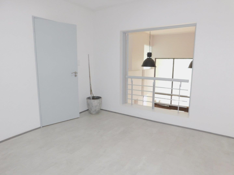 To Let 3 Bedroom Property for Rent in Strathavon Gauteng