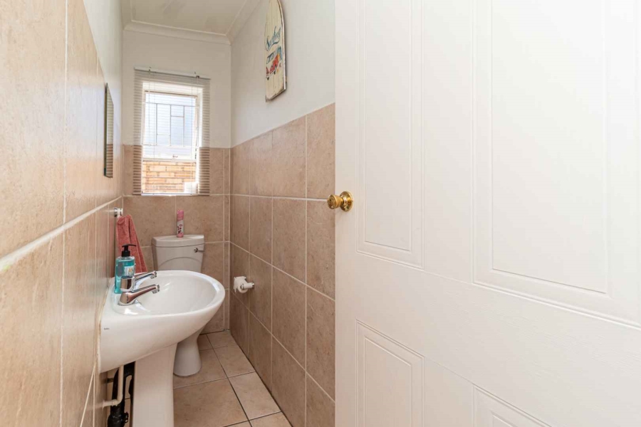 To Let 3 Bedroom Property for Rent in Wilgeheuwel Gauteng