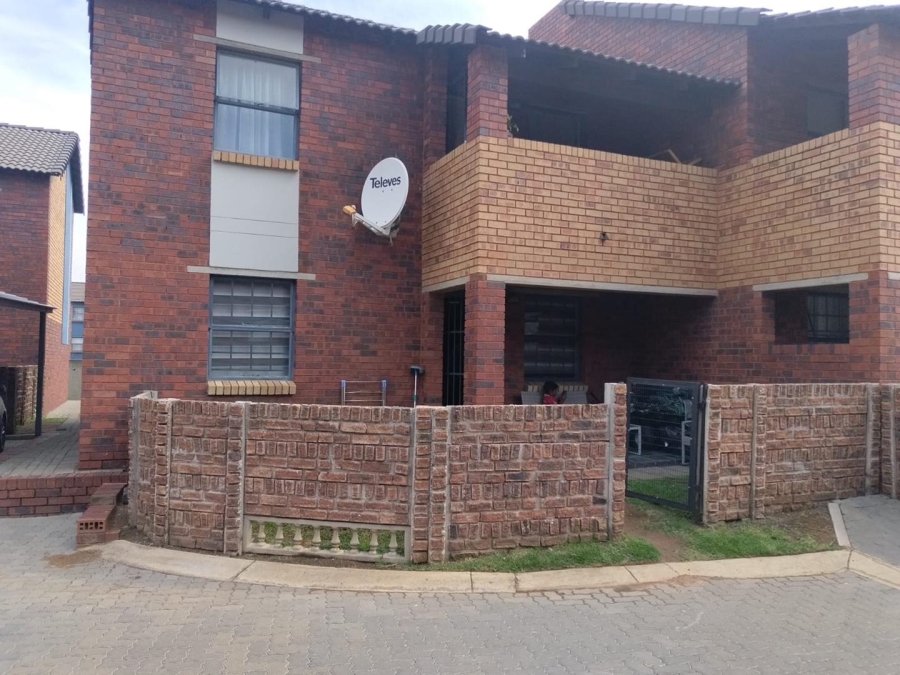 To Let 2 Bedroom Property for Rent in Kibler Park Gauteng