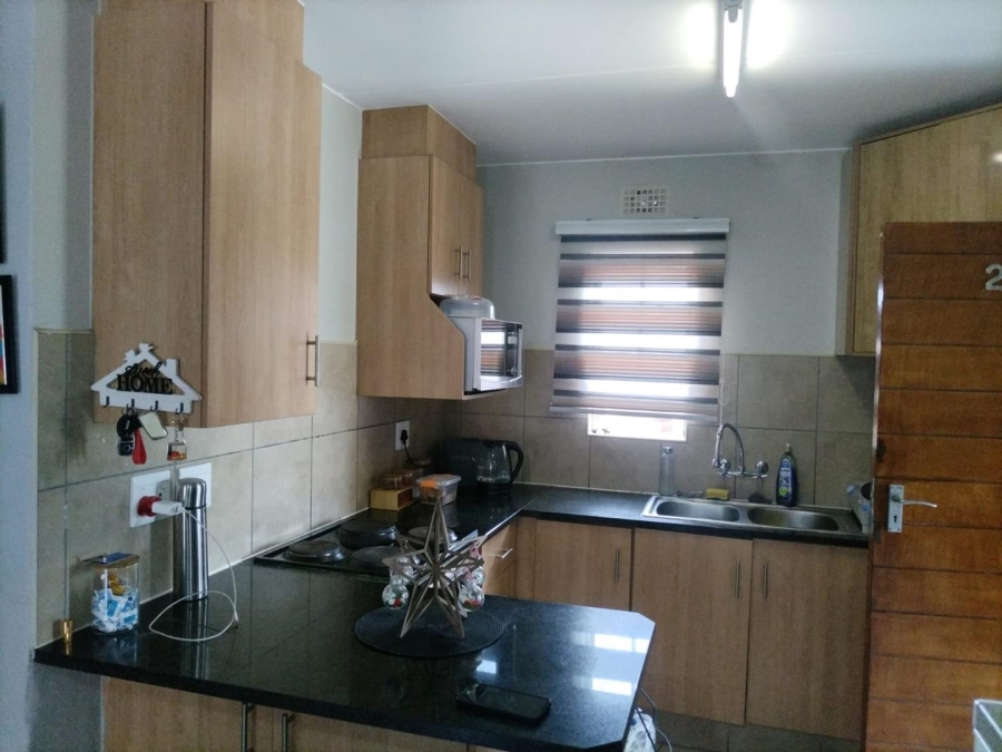 To Let 2 Bedroom Property for Rent in Kibler Park Gauteng