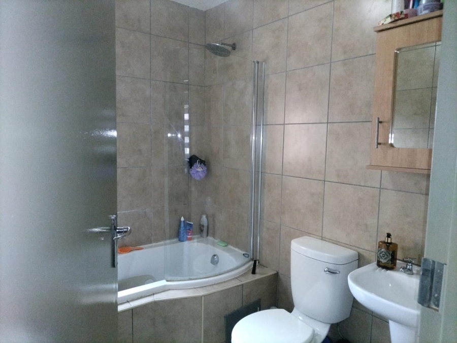To Let 2 Bedroom Property for Rent in Kibler Park Gauteng