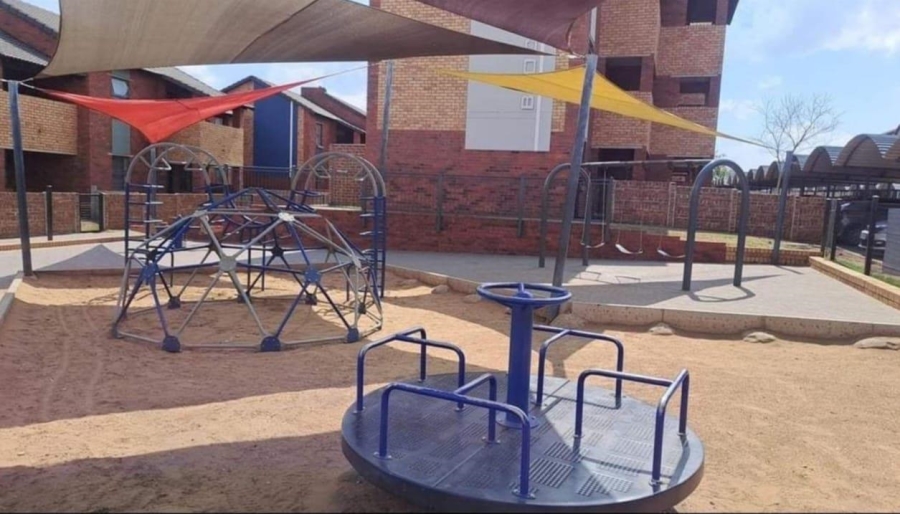 To Let 2 Bedroom Property for Rent in Kibler Park Gauteng