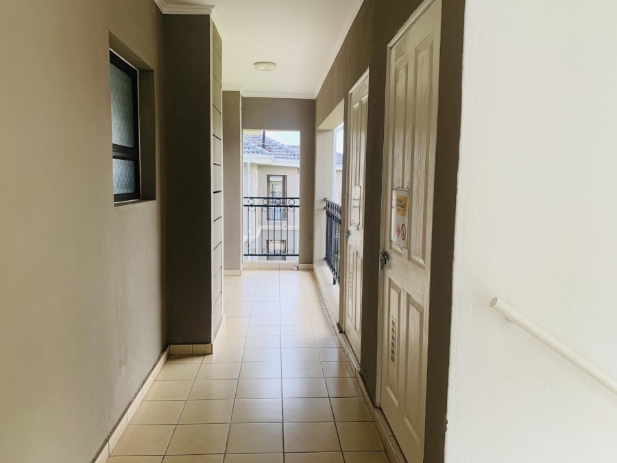 To Let 1 Bedroom Property for Rent in Fourways Gauteng