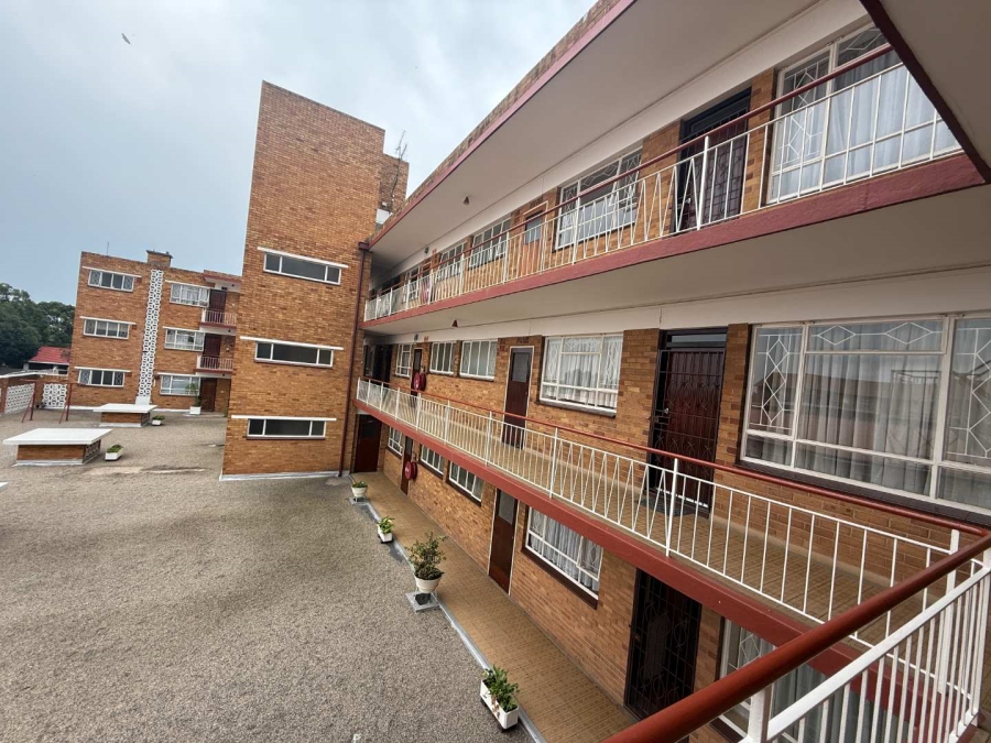 To Let 2 Bedroom Property for Rent in Florida Park Gauteng