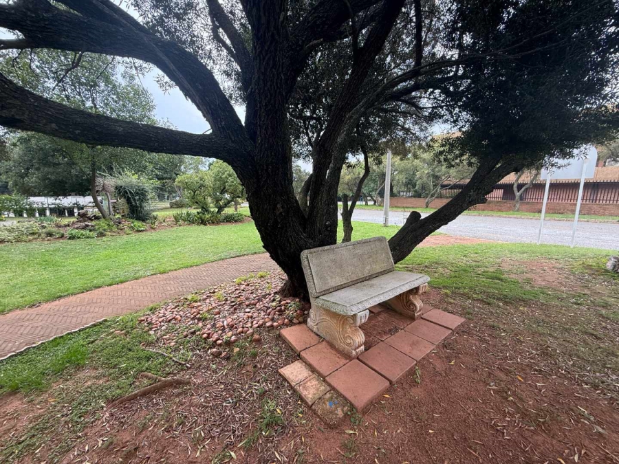 To Let 2 Bedroom Property for Rent in Florida Park Gauteng