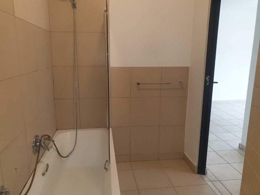 1 Bedroom Property for Sale in Jackal Creek Golf Estate Gauteng