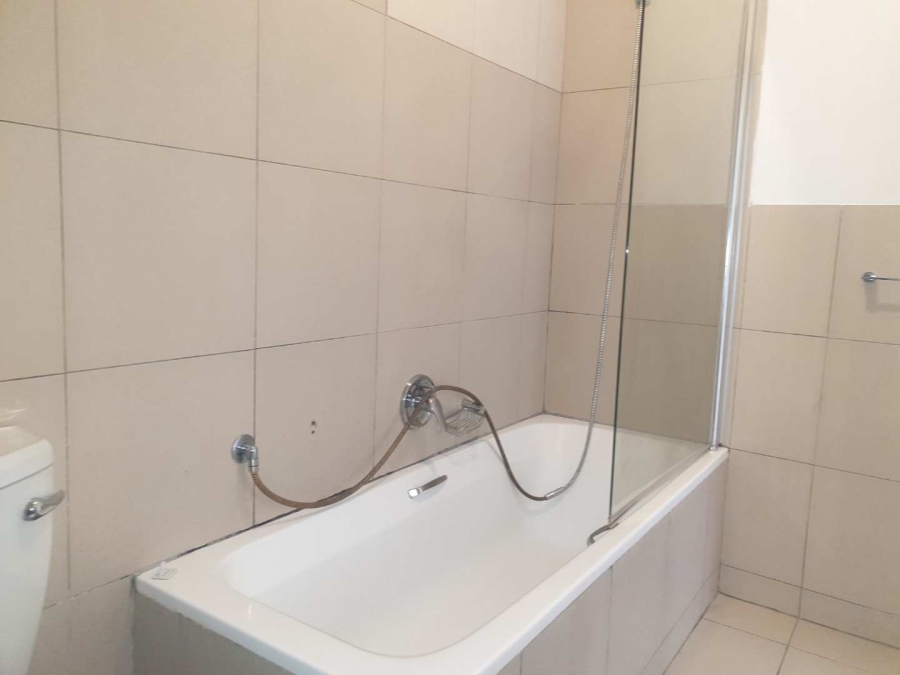 1 Bedroom Property for Sale in Jackal Creek Golf Estate Gauteng